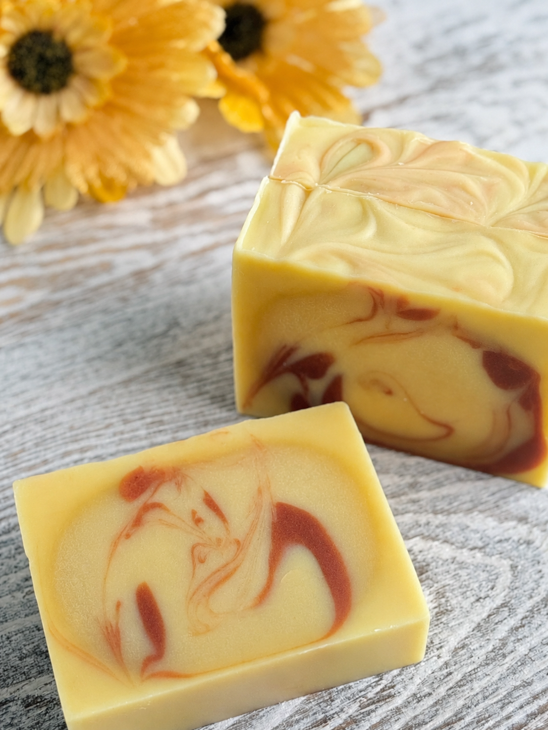Sunflower &amp; Sandalwood Bathhouse Blend
